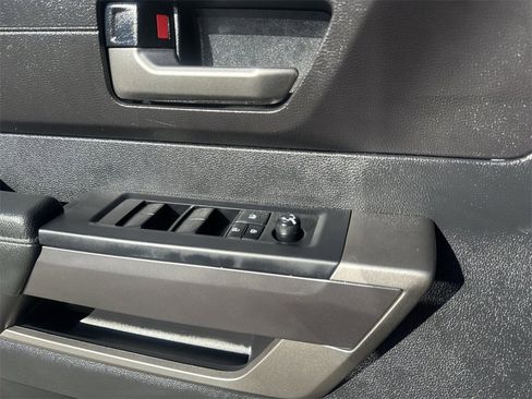 Used 2022 Toyota Tundra SR5 w/ SR5 Convenience Package image 12