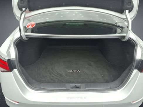 Used 2021 Nissan Sentra SV FWD image 30
