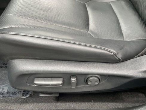 Used 2023 Honda Accord Touring image 9