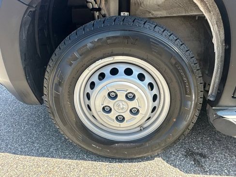 Used 2025 RAM ProMaster 2500 w/ U-Haul Equipment Group FWD image 36
