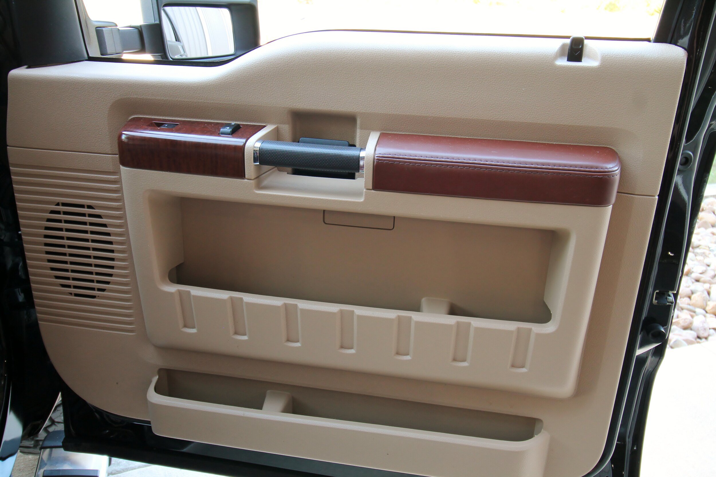 Used 2012 Ford F250 King Ranch w/ King Ranch w/Chrome Pkg AWD/4WD image 37
