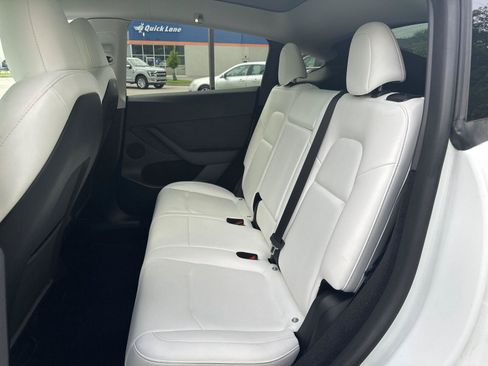 Used 2023 Tesla Model Y Performance AWD/4WD image 7