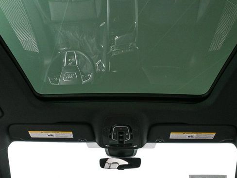 Used 2024 Audi Q8 e-tron Premium image 20