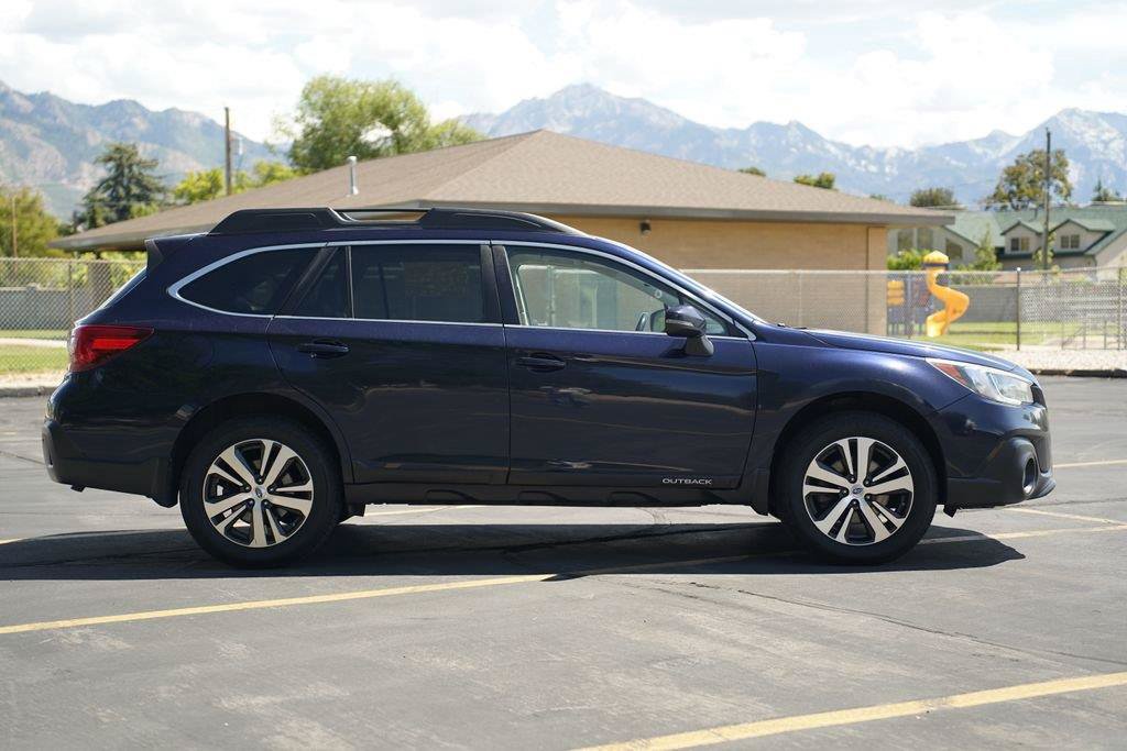 Used 2018 Subaru Outback 3.6R Limited AWD/4WD image 6