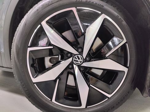 Used 2025 Volkswagen ID.4 Pro S RWD image 26