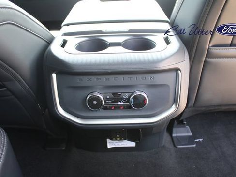 New 2027 Ford Expedition Platinum w/ Stealth Appearance Package RWD image 11