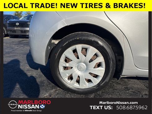 Used 2016 Toyota Yaris L image 9