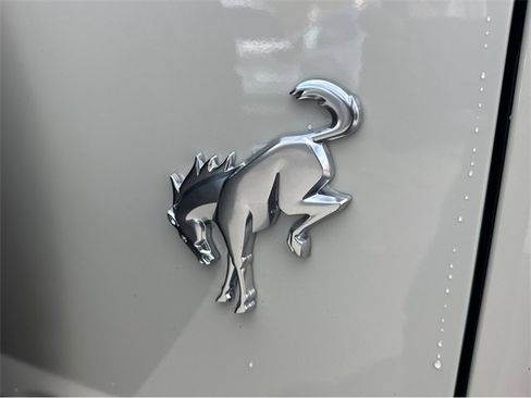 New 2025 Ford Bronco Outer Banks w/ Sasquatch Package image 15