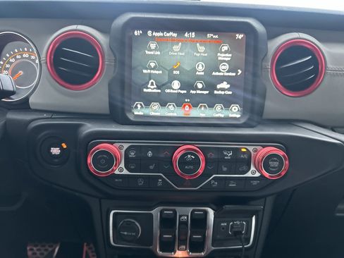 Used 2021 Jeep Gladiator Overland image 13