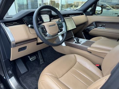 Certified 2024 Land Rover Range Rover Long Wheelbase SE AWD/4WD image 12