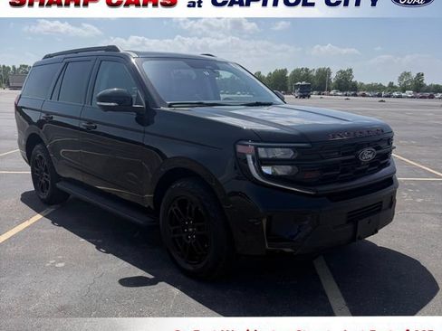 Used 2025 Ford Expedition Active AWD/4WD image 1