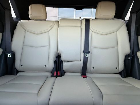 Used 2017 Cadillac XT5 Base image 39