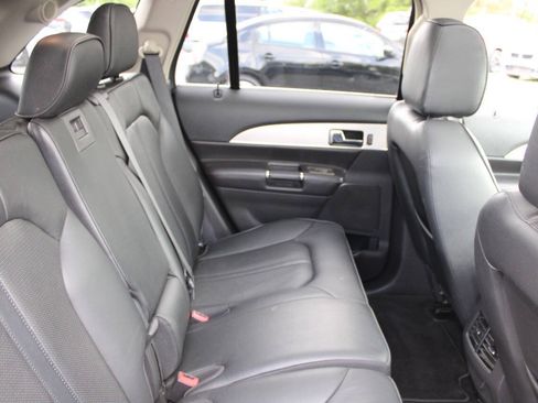 Used 2013 Lincoln MKX AWD image 17