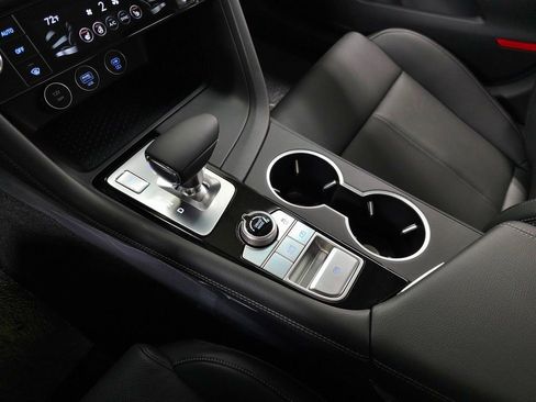 Used 2026 Genesis G70 2.5T image 23