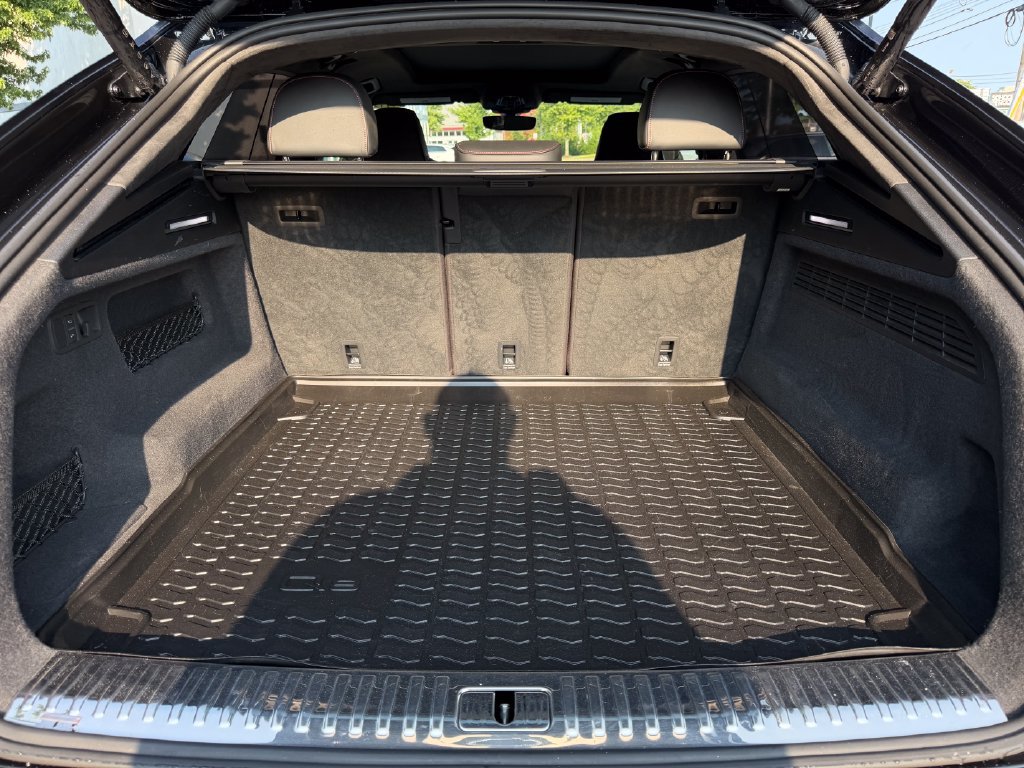 Used 2022 Audi RS Q8 AWD/4WD image 36