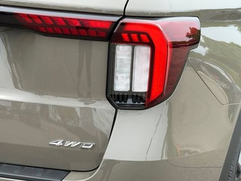 New 2026 Ford Explorer ST-Line w/ ST-Line Street Pack AWD/4WD image 7