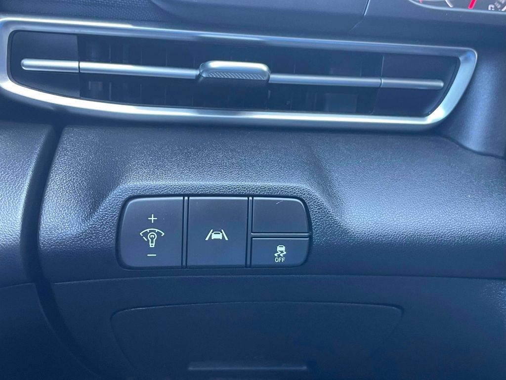 Used 2023 Hyundai Elantra SEL w/ Cargo Package FWD image 20