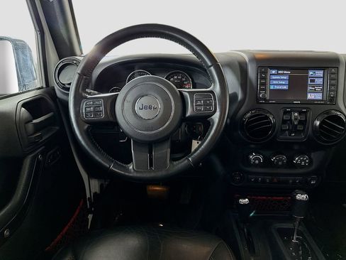 Used 2017 Jeep Wrangler Unlimited Rubicon AWD/4WD image 23