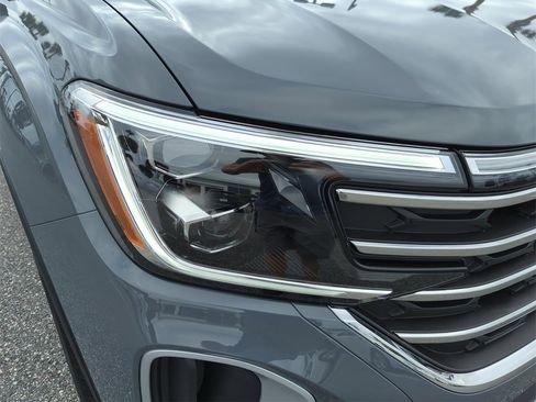 New 2026 Volkswagen Atlas SE image 17