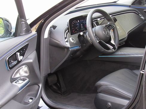 Certified 2024 Mercedes-Benz E 350 4MATIC Sedan image 8