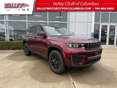 New 2026 Jeep Grand Cherokee Altitude AWD/4WD image 1