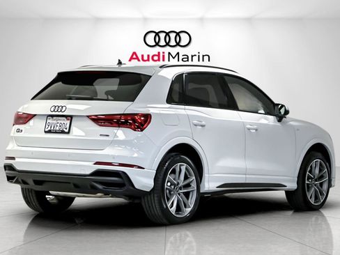 Certified 2025 Audi Q3 2.0T Premium w/ Convenience Package image 5