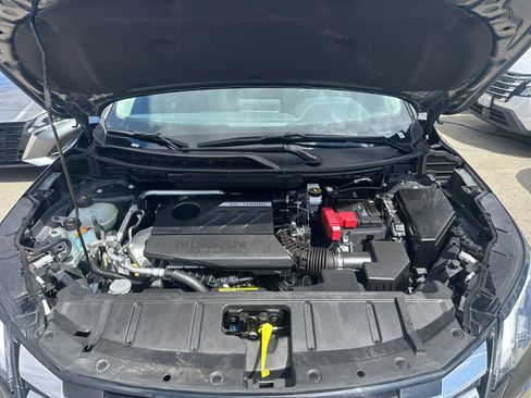 Used 2025 Nissan Rogue SV FWD image 34
