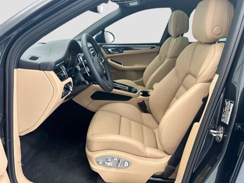 Used 2026 Porsche Macan AWD/4WD image 5