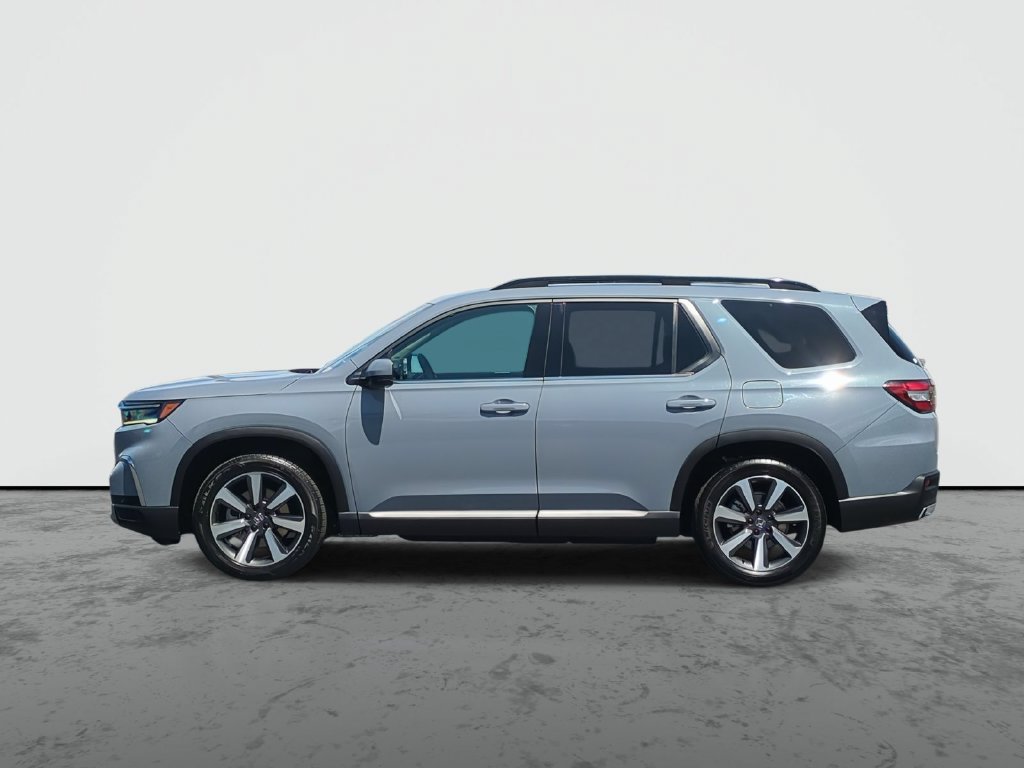 Used 2025 Honda Pilot Touring image 5