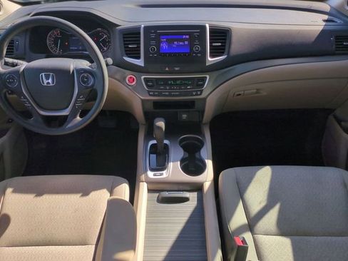 Used 2017 Honda Ridgeline RTS image 23