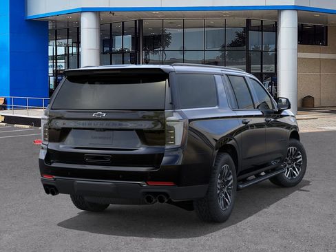 New 2026 Chevrolet Suburban Z71 w/ Comfort Package image 4