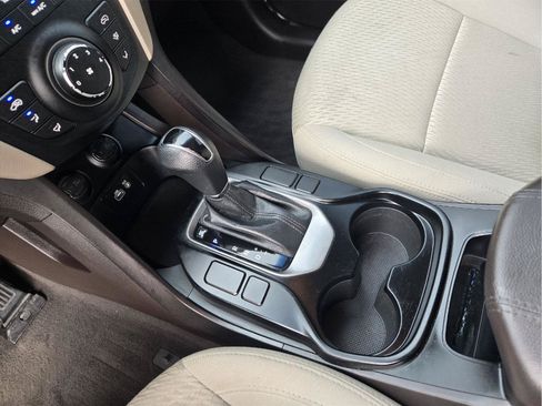 Used 2017 Hyundai Santa Fe Sport FWD image 18