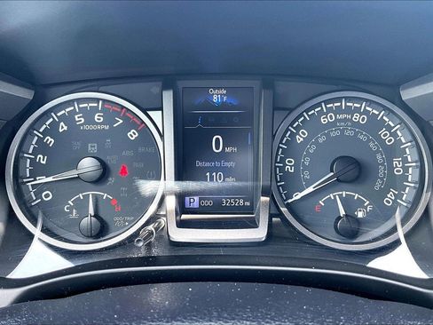 Used 2023 Toyota Tacoma TRD Sport w/ Black Out Package (TMS) AWD/4WD image 19