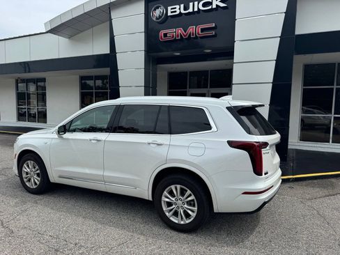 Certified 2024 Cadillac XT6 Luxury w/ LPO, Floor Liner Package AWD/4WD image 4