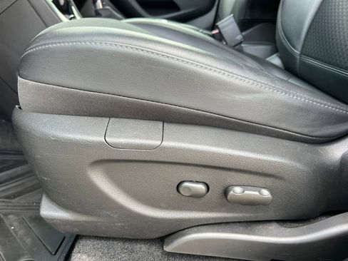 Certified 2022 Buick Encore Preferred w/ Safety Package II image 12