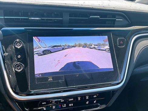 Used 2022 Chevrolet Bolt LT FWD image 20