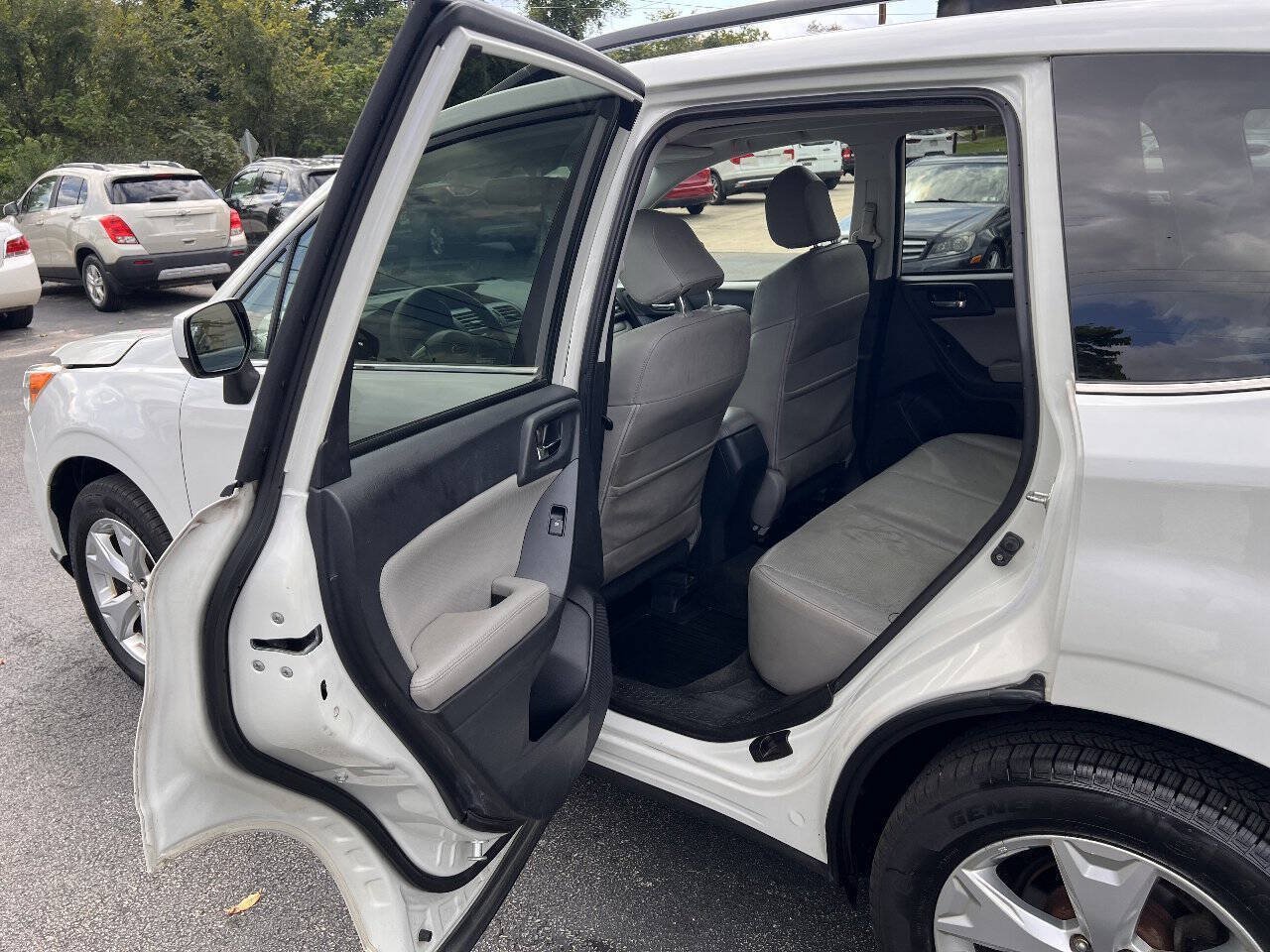Used 2015 Subaru Forester 2.5i Limited AWD/4WD image 18