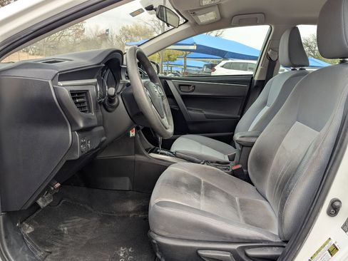 Used 2015 Toyota Corolla L image 10