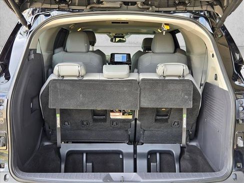 Used 2022 Toyota Sienna XLE w/ XLE Plus Package AWD/4WD image 22