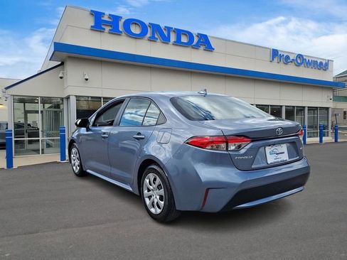 Used 2021 Toyota Corolla LE w/ Carpet Mat Package (TMS) FWD image 6