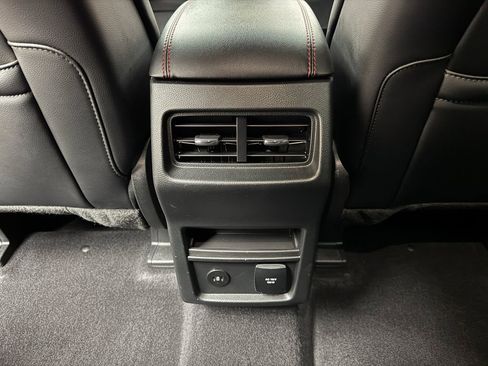 Certified 2024 Ford Edge ST-Line w/ Cargo Accessory Package AWD/4WD image 11