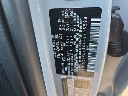 Used 2024 Kia Sorento S w/ Panoramic Sunroof Package image 50