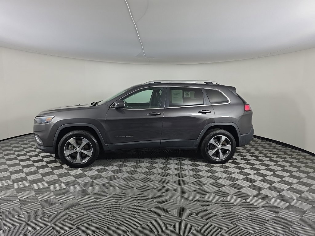 Used 2019 Jeep Cherokee Limited AWD/4WD image 2