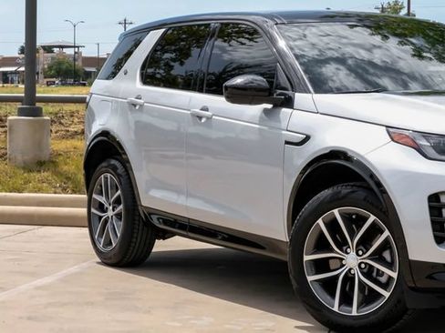 Used 2026 Land Rover Discovery Sport Landmark AWD/4WD image 8
