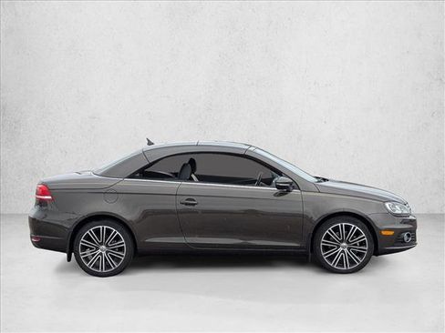 Used 2015 Volkswagen Eos Executive image 4