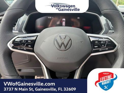 Used 2024 Volkswagen Tiguan SE R-Line AWD/4WD image 22