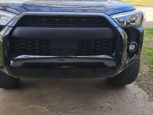 Used 2022 Toyota 4Runner SR5 AWD/4WD image 3