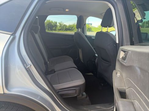 Used 2022 Ford Escape SE w/ Cold Weather Package FWD image 12