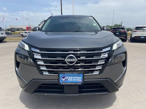 Certified 2025 Nissan Rogue SV FWD image 8