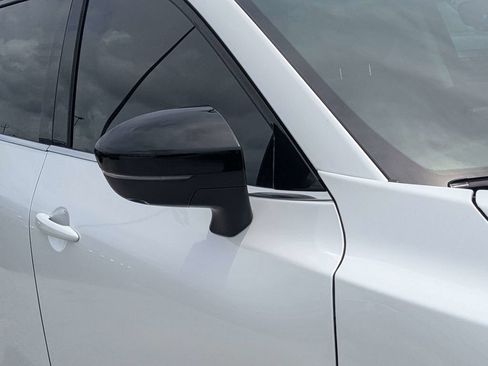 Used 2026 Nissan Pathfinder SL FWD image 10